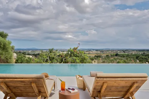 The Lodge Mallorca, Small Luxury Hotels