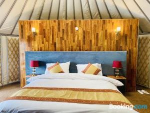 Apex le Yurt Skardu