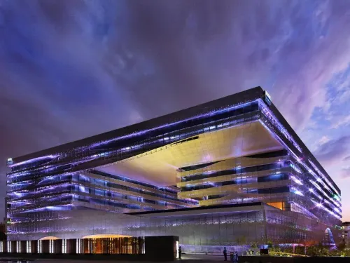 The Park Hyderabad, Banjara Hills Near Hussain Sagar Lake - palestra