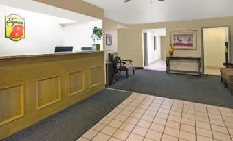 Super 8 by Wyndham Windsor