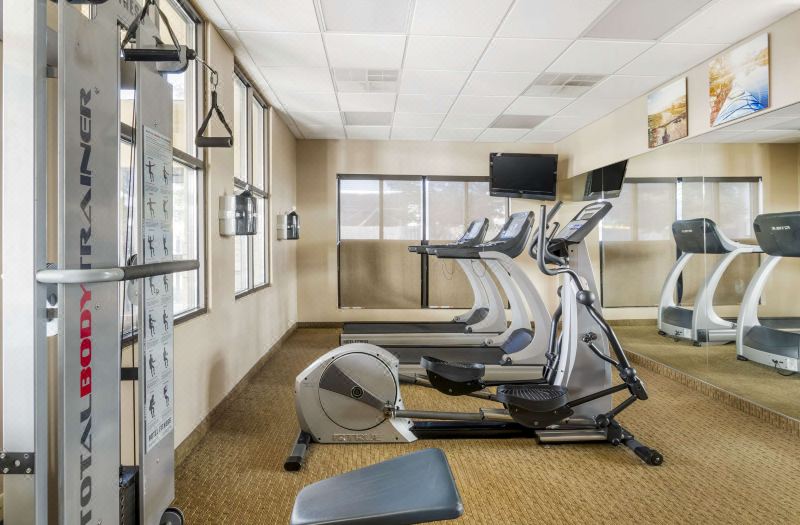 Comfort Inn & Suites photo 2