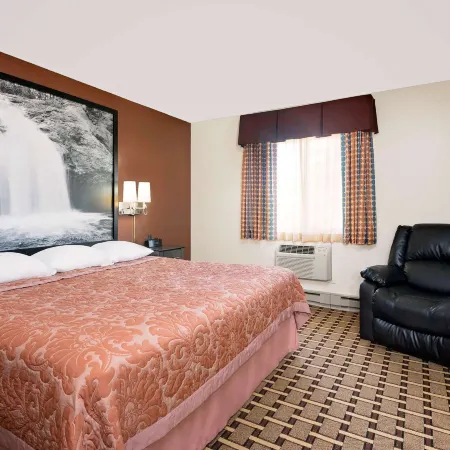 Super 8 by Wyndham Ashland