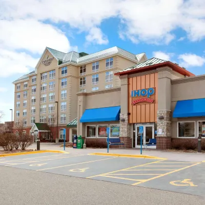 Country Inn & Suites by Radisson, Bloomington at Mall of America, MN Отели рядом с достопримечательностью «Парк Миннегага»