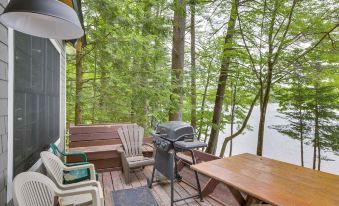 Lakefront Hartford Cabin w/ Canoe & Boat Ramp
