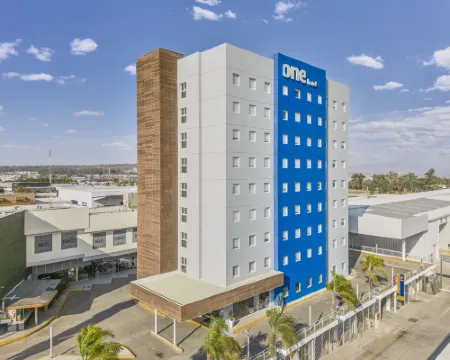 One Guadalajara Periferico Norte Hotels in Zapopan