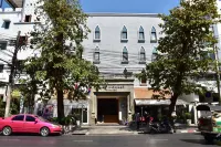 MAD Monkey Hostel Bangkok @ Rambuttri Village Khaosan Area