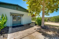 Secluded Blanco Home w/ Private River Access! - Homestays