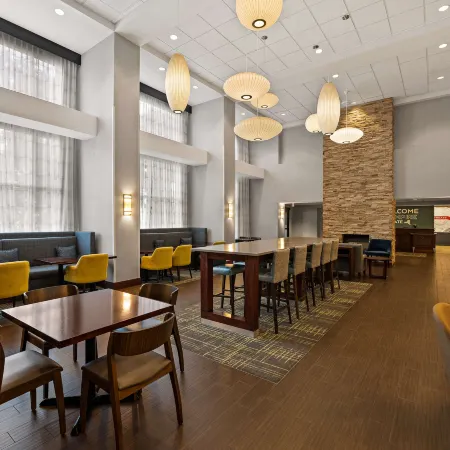 Hampton Inn & Suites Poughkeepsie