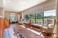Casco Bay Hotel Portland Airport - Maine Mall, Ascend Hotel Collection Hotels in South Portland