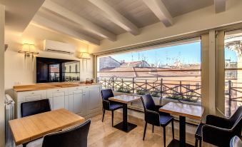 Hotel Domus Mea