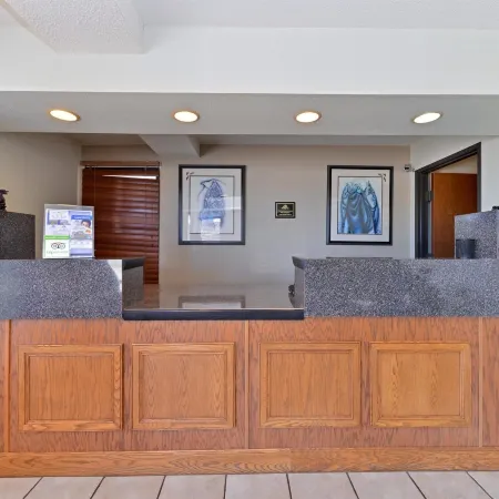 Executive Plus Inn and Suites