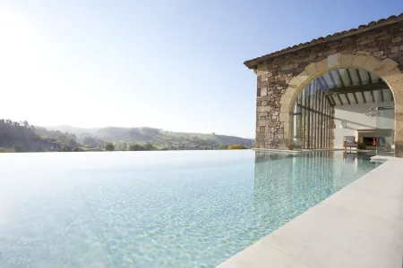 Helguera Palacio Boutique & Antique Отели в г. Альседа