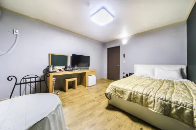 Ulsan Jinha Ariana Hotels near Jinha Beach