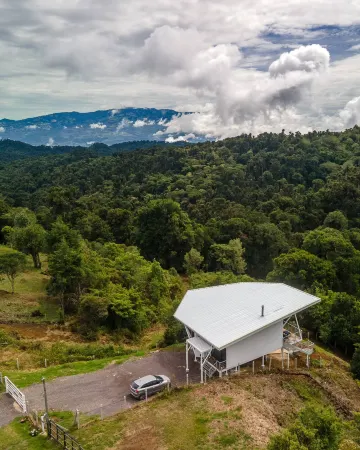 Arisa Mountain House Отели в г. Сан Исидро