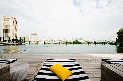 ホテル周辺 アーバナ サトーン バンコクの写真