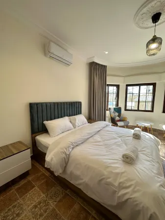 6/ Antica Jabalal-Lwebdeh Отели рядом с достопримечательностью «Rainbow St.»