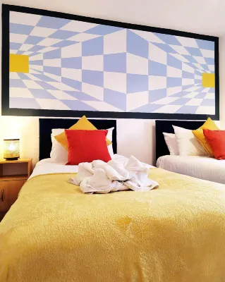 Modern 2 Br Apartment Near Town Hotels in Ньюмаркет