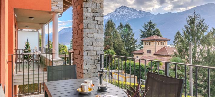 Cristina Hotels in Gravedona ed Uniti