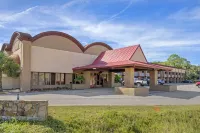 Rodeway Inn - 2-Star