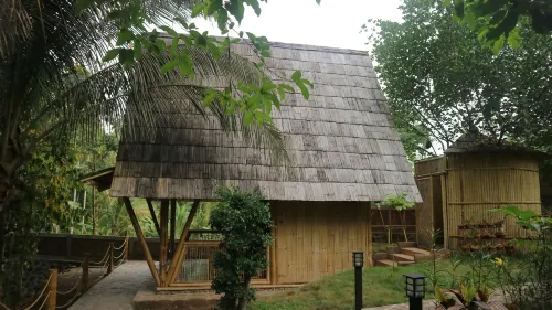 The Osing Bamboo Resort - 주차장