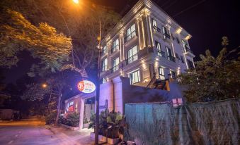 Bin Bin Hotel 11 - Near Island Diamond