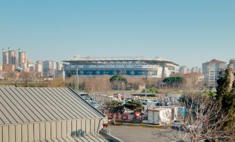Central Flat Near Metrobus and Coast in Kadikoy