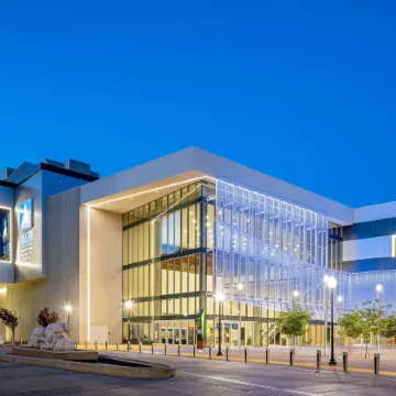 Hyatt Regency Sacramento Отели рядом с достопримечательностью «Капитол Парк»