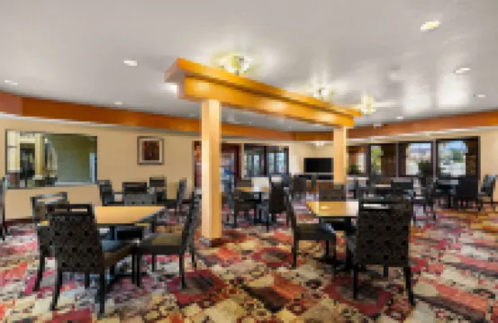 莫雷諾貝斯特韋斯特套房酒店