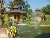 Chatpimarn Resort Hotel Hôtels à : Phanom Phrai