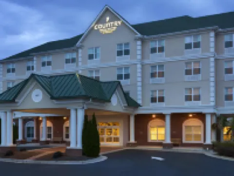 คันทรีอินน์แอนด์สวีทส์ บายเรดิสัน เบรเซลตัน GA โรงแรมในBraselton