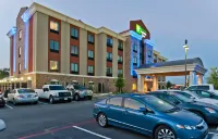 Holiday Inn Express & Suites San Antonio - Frost Bank Ctr Hotels near Rigsby Road Shopping Center