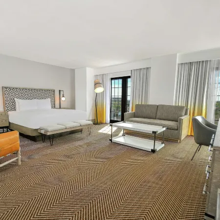DoubleTree by Hilton Hotel Austin