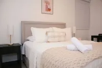 Islabella Guest House Hotels near Parque Carlos Martínez Arenales