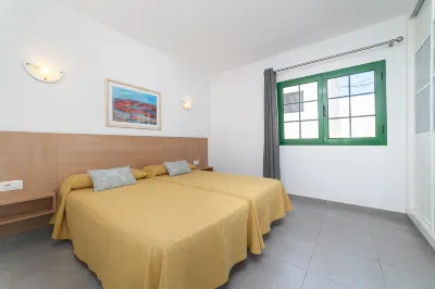 Apartamentos Elena Hotels near Mirador de Playa Blanca