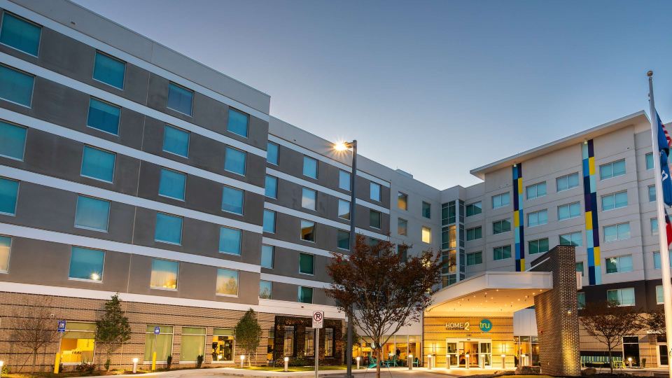 Tru by Hilton Atlanta Airport College Park