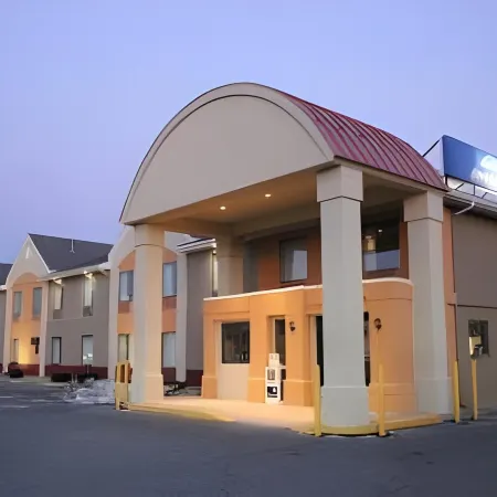 Howard Johnson by Wyndham Allentown/Dorney Hotel & Suites