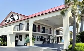 Days Inn by Wyndham Destin