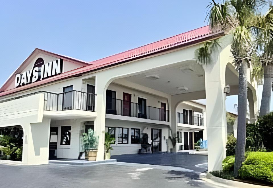 Hotel Days Inn by Wyndham Destin, Exterior, Hotel Exterior