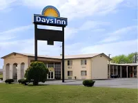 Knights Inn Greenville, TX Hotels near ALDI