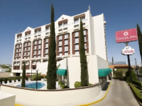 Fiesta Inn Express Chihuahua チワワのホテル