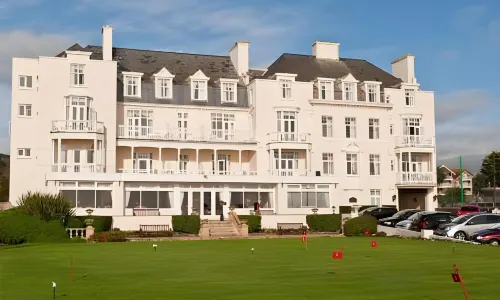 The Belmont Hotel