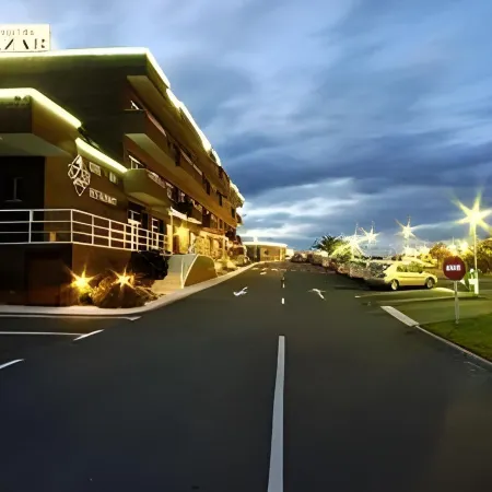 Hotel Azar