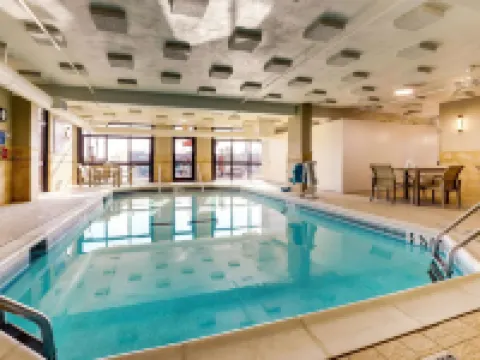 Drury Inn & Suites Marion Hotels in Marion