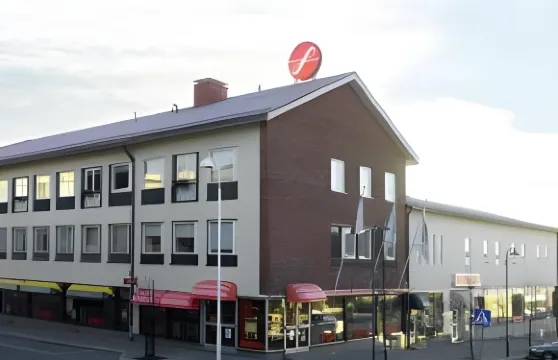 考尼維爾塔索考斯經典酒店