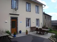 Chambres d'hôtes de l'Auberge l'Astrassadou Hotel a Murat