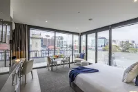 Corporate Living Accommodation Hawthorn Hotels in Kew