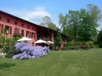 Agriturismo Casa Rossa Ai Colli - Farmhouses