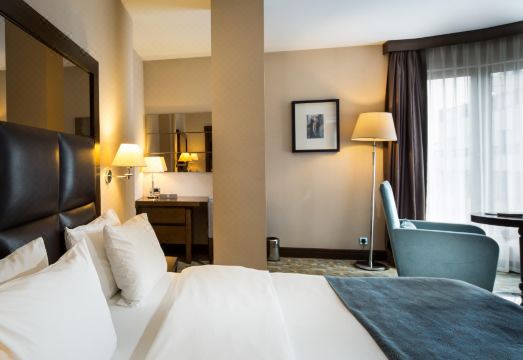 4. 미드타운 호텔..