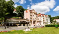 Hotel Astoria Hotels in Остров