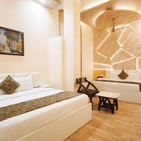 Sallow Royal Suites by Dew Drop
